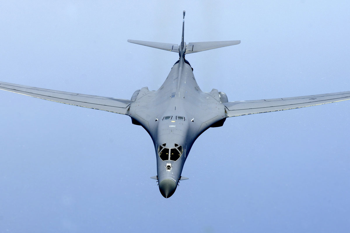 ABŞ-ın B-1B Lancer strateji bombardmançıları bazaya qayıtdı
