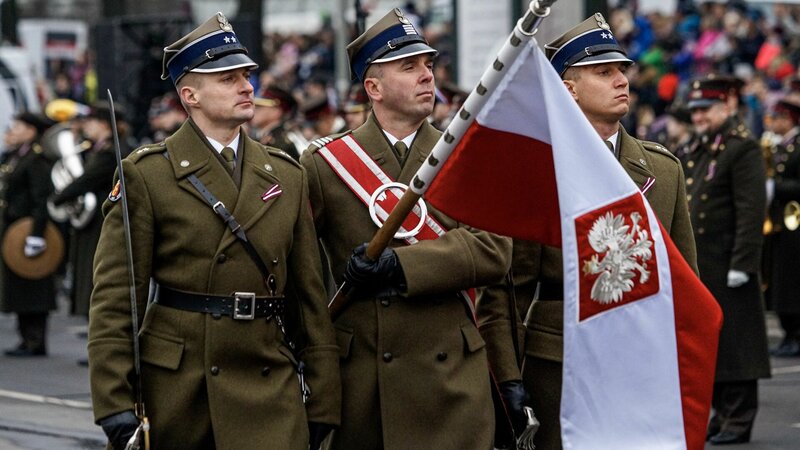 Duda Polşa ordusuna yeni komandirlər təyin etdi