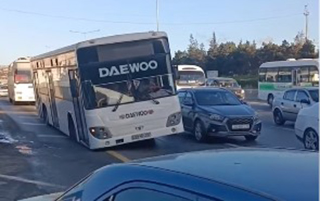 Bakıda marşrut avtobusunda təhlükəli vəziyyət - Video