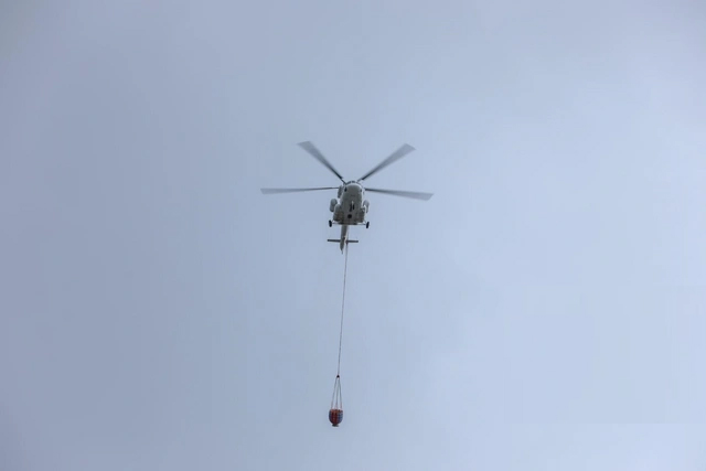 Neft Emalı Zavodundakı yanğını söndürməyə 2 helikopter cəlb edildi