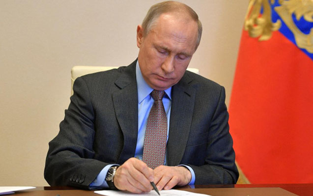 Putin əcnəbilərin orduda xidmət keçməsi haqqında fərman imzaladı