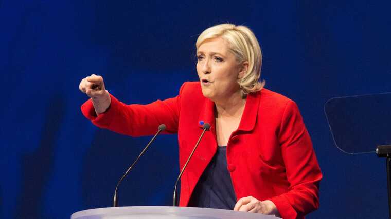 Marin Le Pen Makronu günahlandırdı -  Fransanı müharibəyə sürükləyir