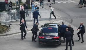 Slovakiyanın baş nazirinə sui-qəsdin terror aktı kimi araşdırılır
