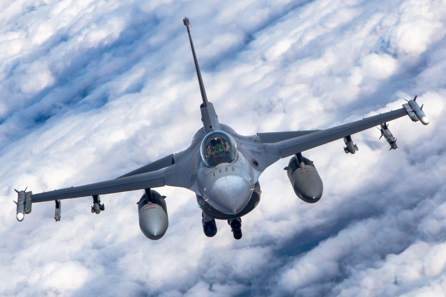Ukrayna Krımı F-16 larla vuracaq